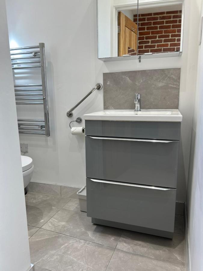 Studio 33 Chichester Esterno foto